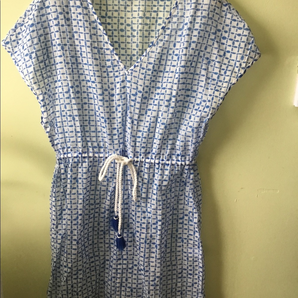 Vineyard Vines Beach coverup. Like new size S